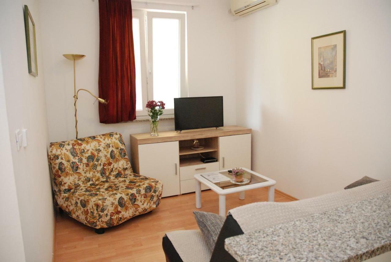 Apartmani Radin Rosini Ngoại thất bức ảnh