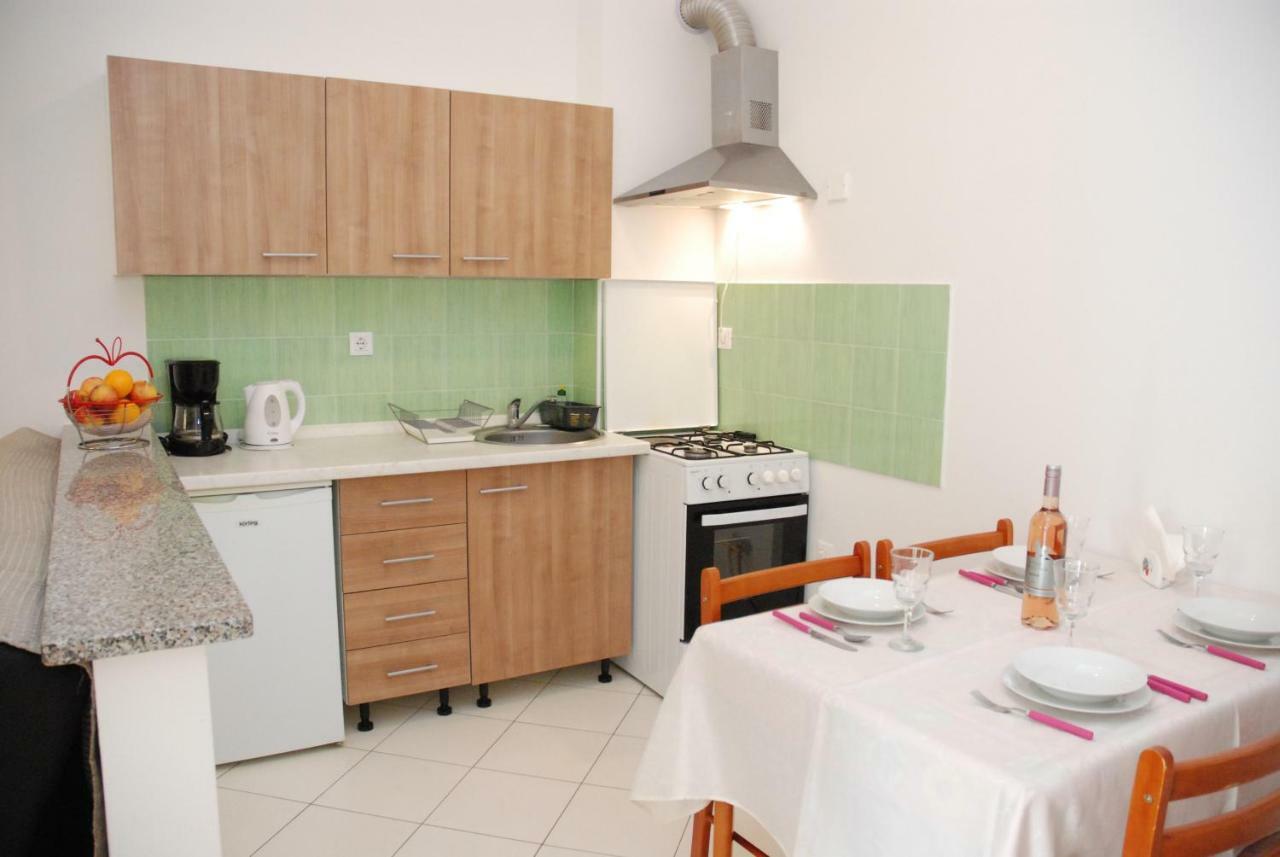 Apartmani Radin Rosini Ngoại thất bức ảnh