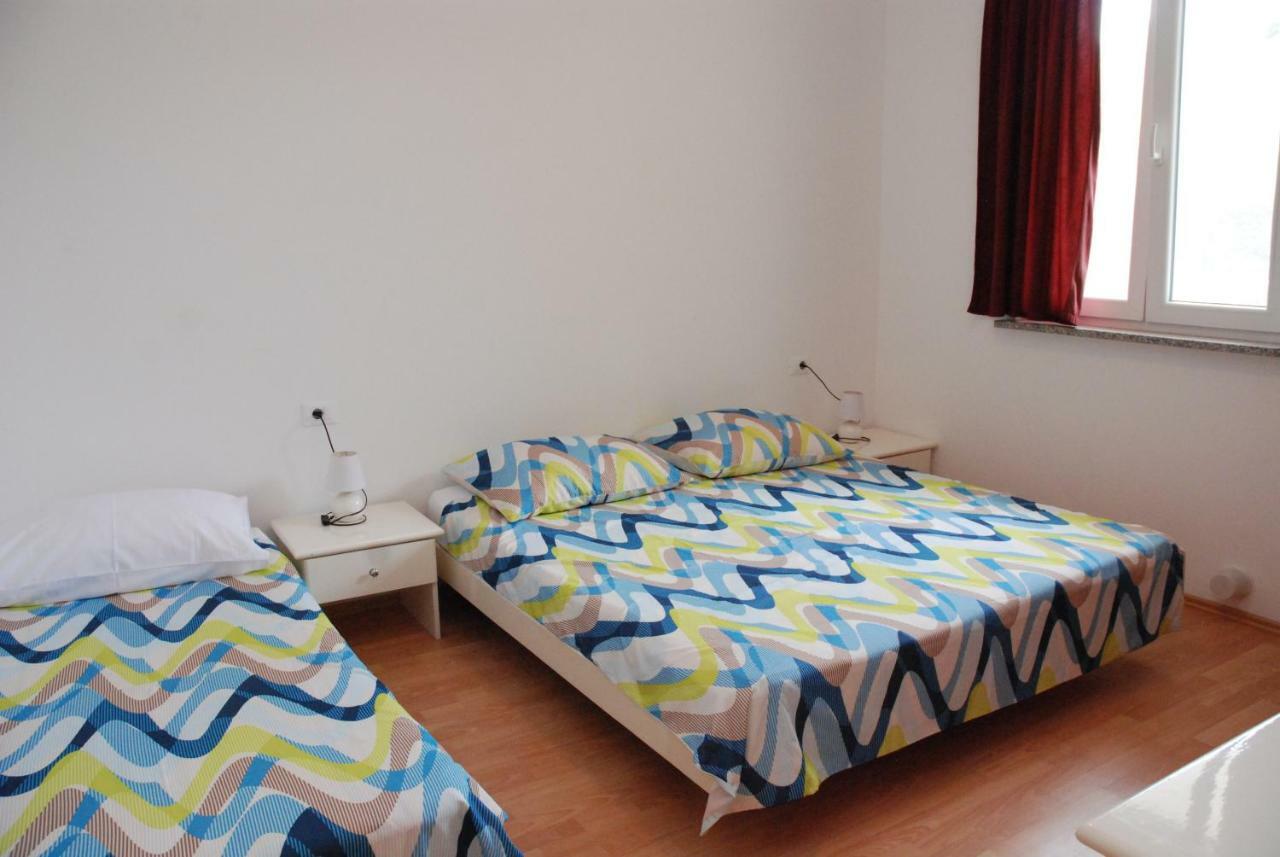 Apartmani Radin Rosini Ngoại thất bức ảnh